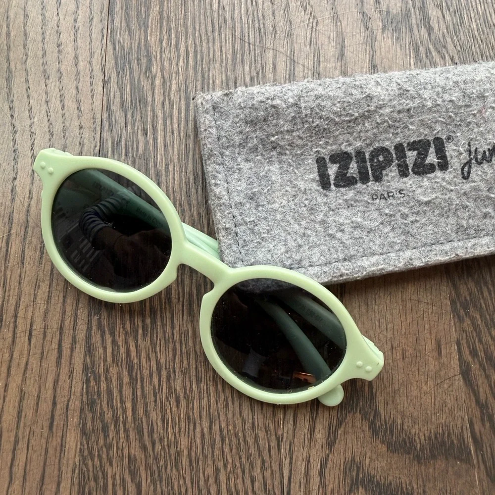 Izipizi kids+ Round Sunglasses in Light Green